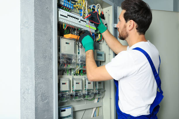 Best Emergency Electrical Repair  in Carpentersvle, IL