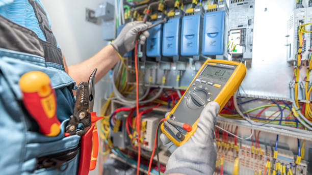 Best Licensed Electrician  in Carpentersvle, IL